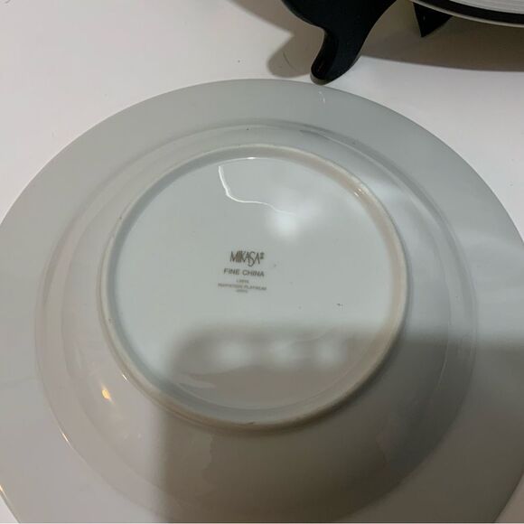 2 Mikasa Invitation Platinum L5615  11" Dinner & 8” Salad Plate Platinum Rimmed - Picture 7 of 10